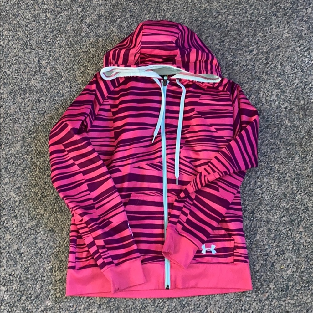 Under Armour Sweatshirt.